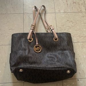 Michael Kors brown bag. Used but in good condition